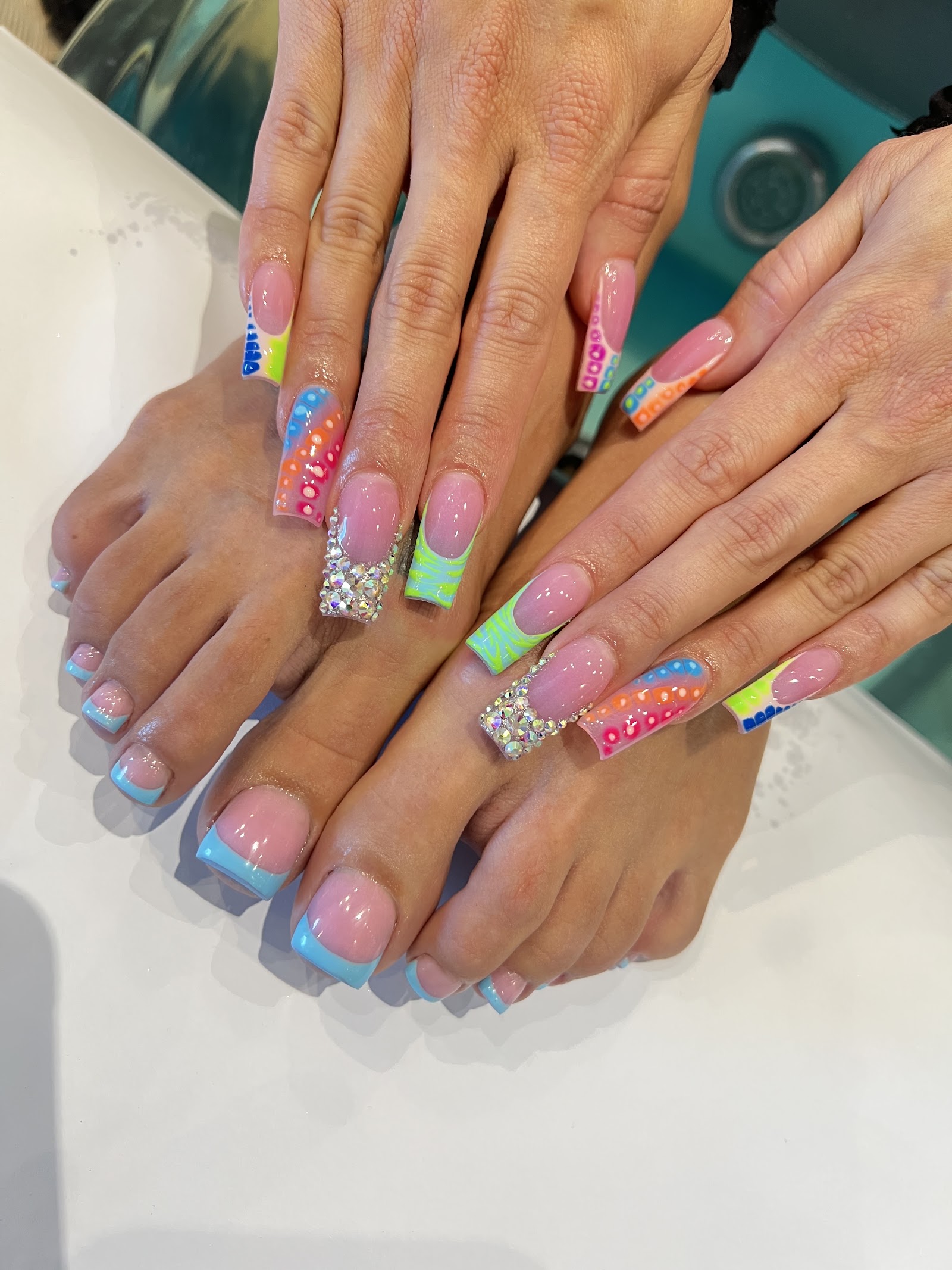 HB Nail Lounge nail photo 6